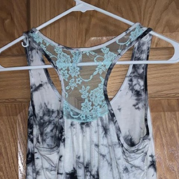 🌸Tank top - Picture 3 of 3